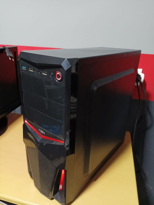 PC desktop AMD Ryzen 7