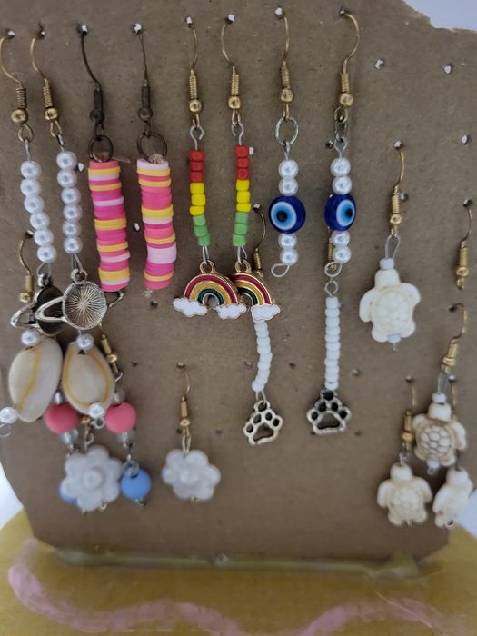 Kolczyki 10 par  robione przez córke 18zlotych