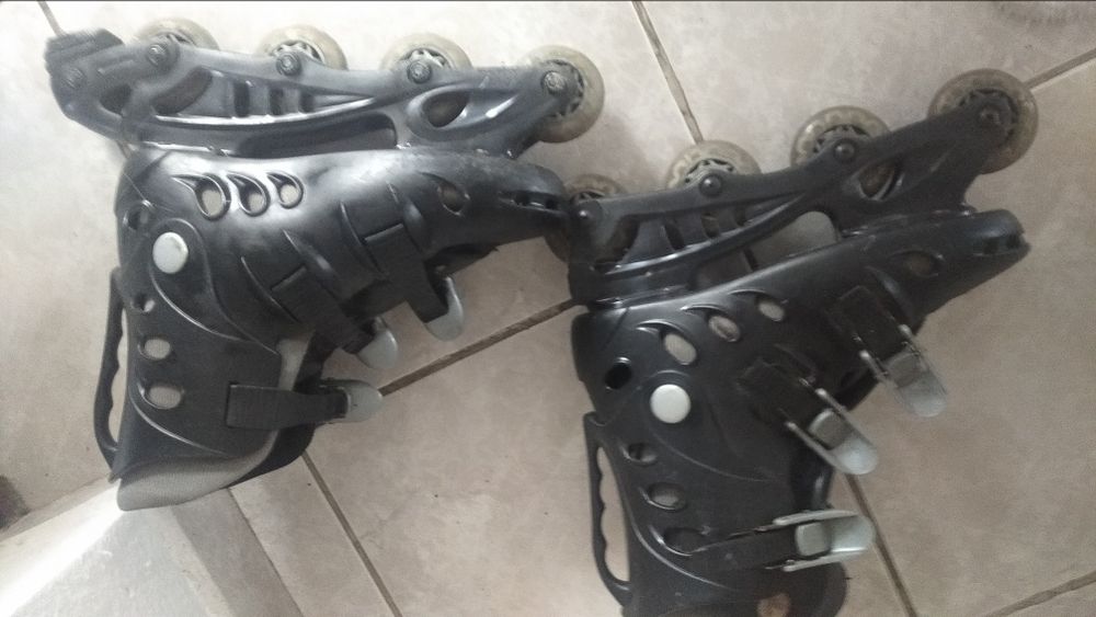 Łyżworolki            .