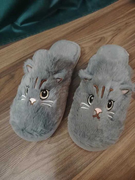 Теплі зимові домашні капці