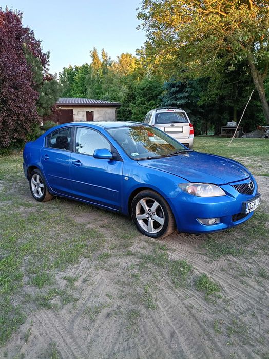 Mazda 3 uszkodzona