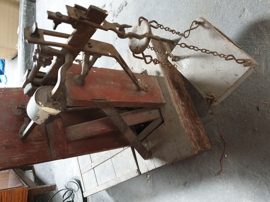 Waga zabytkowa towarowa, gospodarczą, rolnicza.