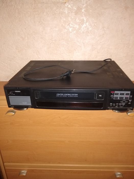 Відеомагнітофон VHS