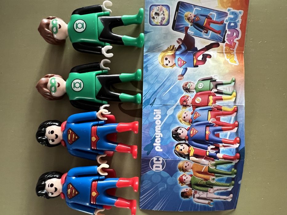 Кіндер фігурки супергероїв