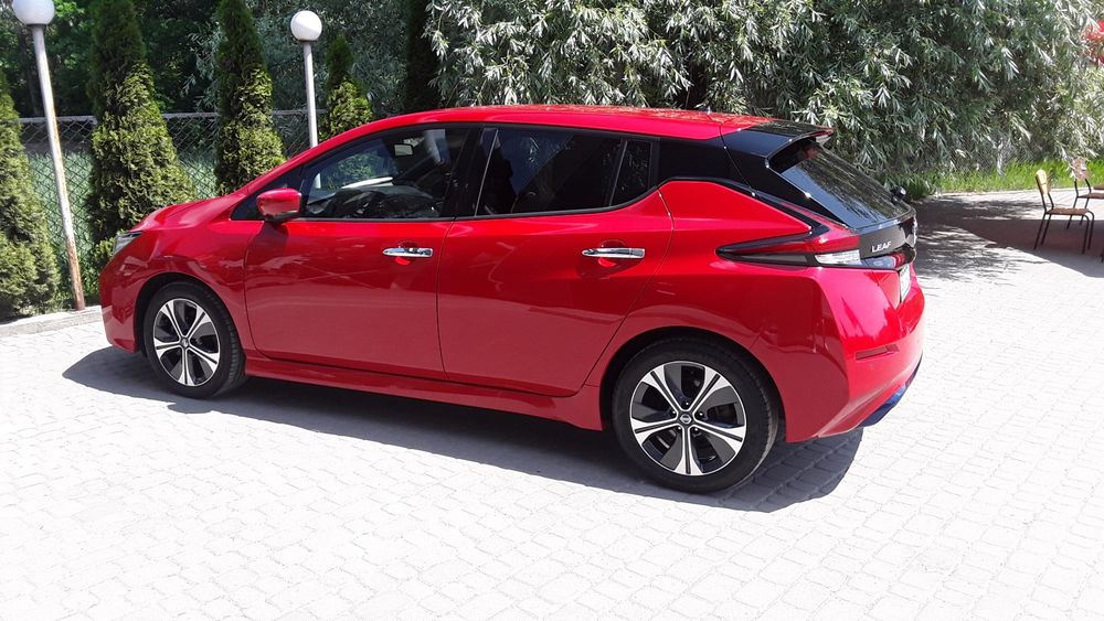 Nissan leaf 40кВт  2021