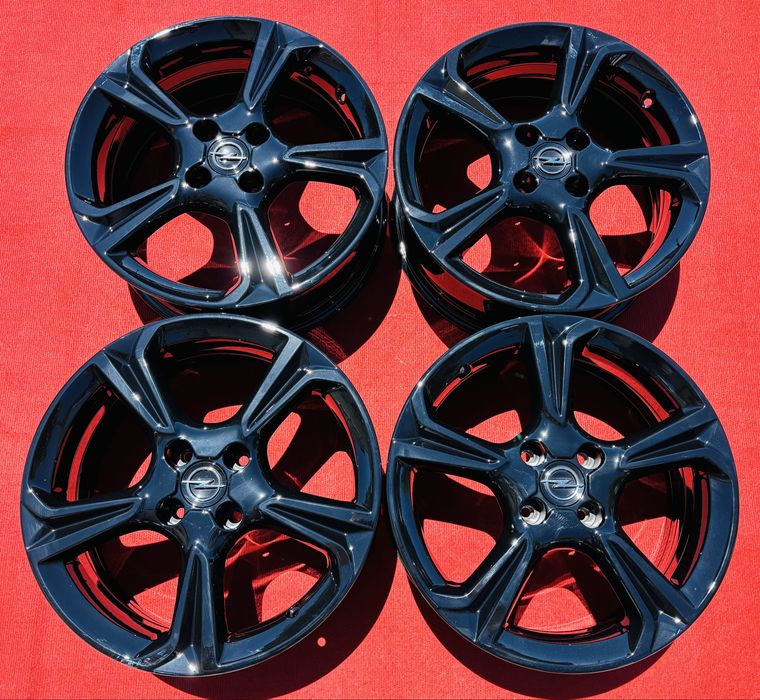 Jantes 17 4x108 Opel Corsa F Black Edition