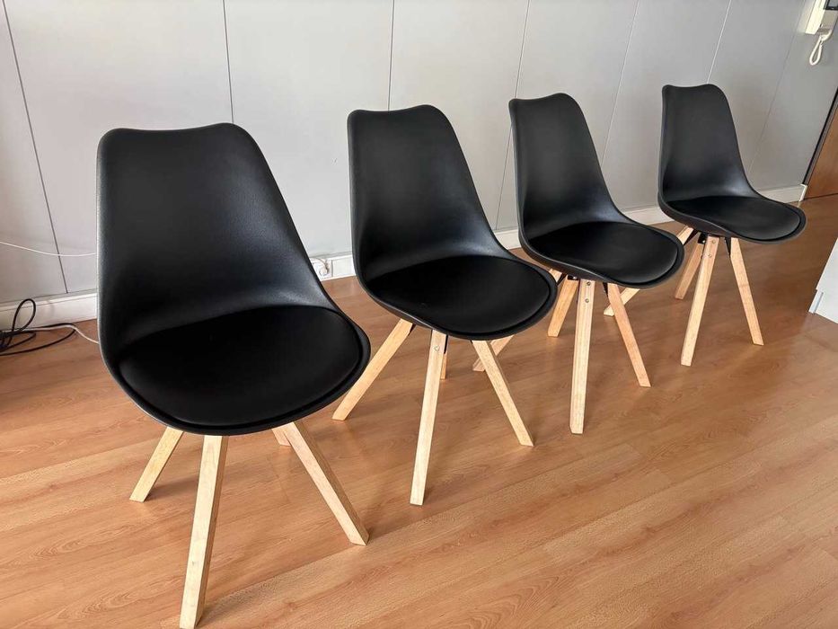 Conj 4 cadeiras JYSK (ótimo estado)