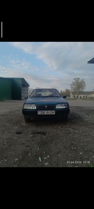 Автомобіль Lada ваз 2109