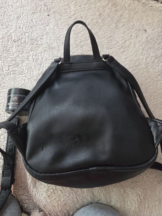 Рюкзак guess manhattan черный