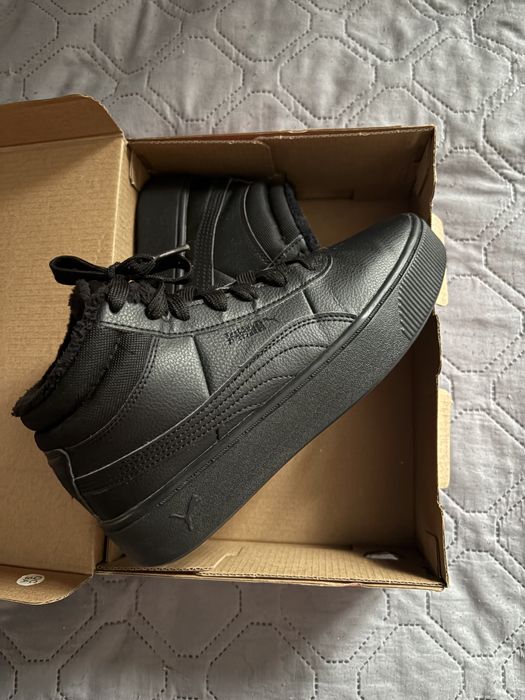 Ботінки Puma чорні розмір 37,5 в ідеальному стані