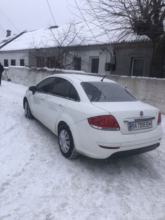 Продам FIAT Linea 1.4 газ/ бензин. 2013год. 4399$.