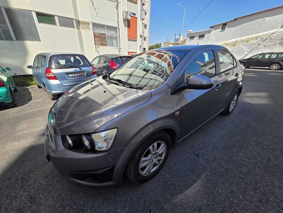 Chevrolet Aveo 1.2 LT Gasolina