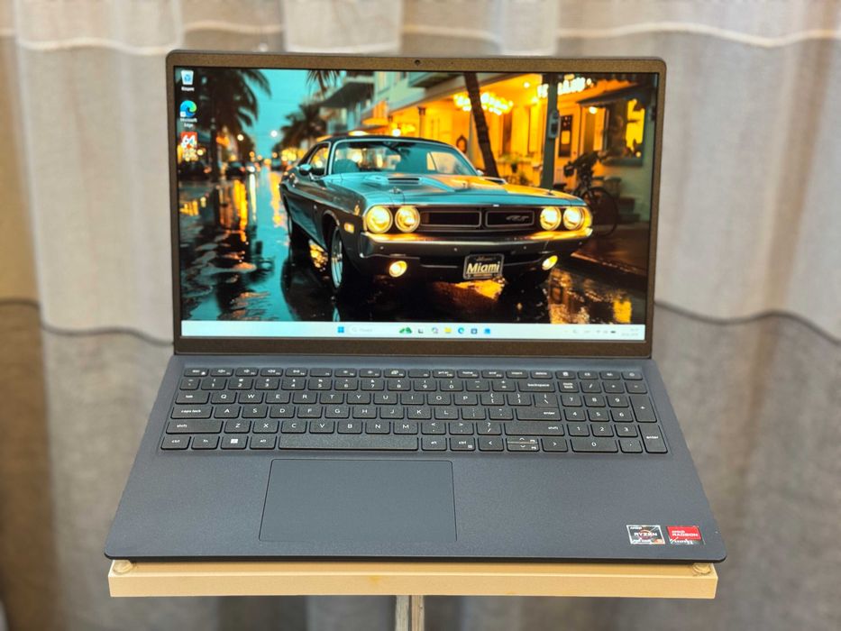 Ноутбук Dell Inspiron 15 | AMD Ryzen 5 7520U | Ram-16 SSD-512 | IPS