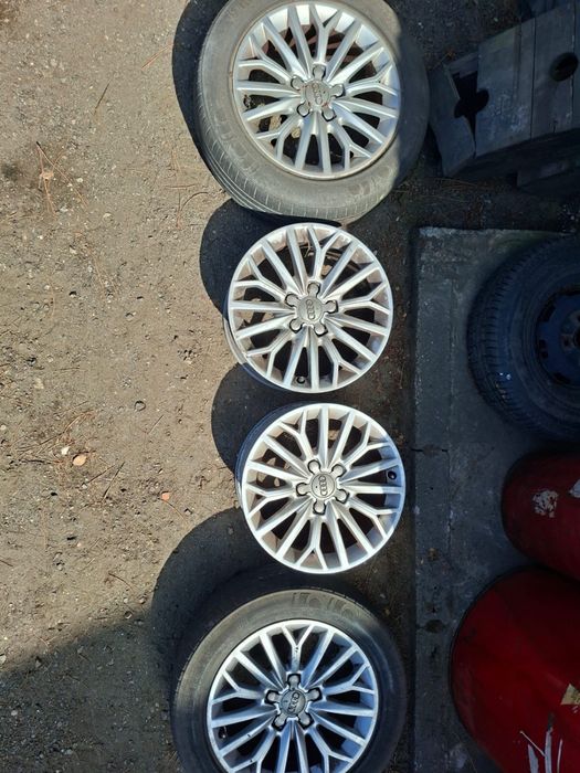Vendo conjunto 4 jantes audi + 2 pneus