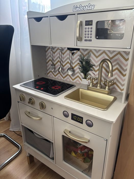 kuchnia dla dzieci z akcesoriami