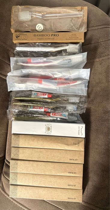 Ксметические принадлежности, одноразовые тапочки, зубные щетки