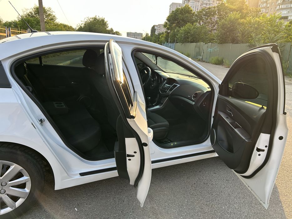 Продам Chevrolet Cruze