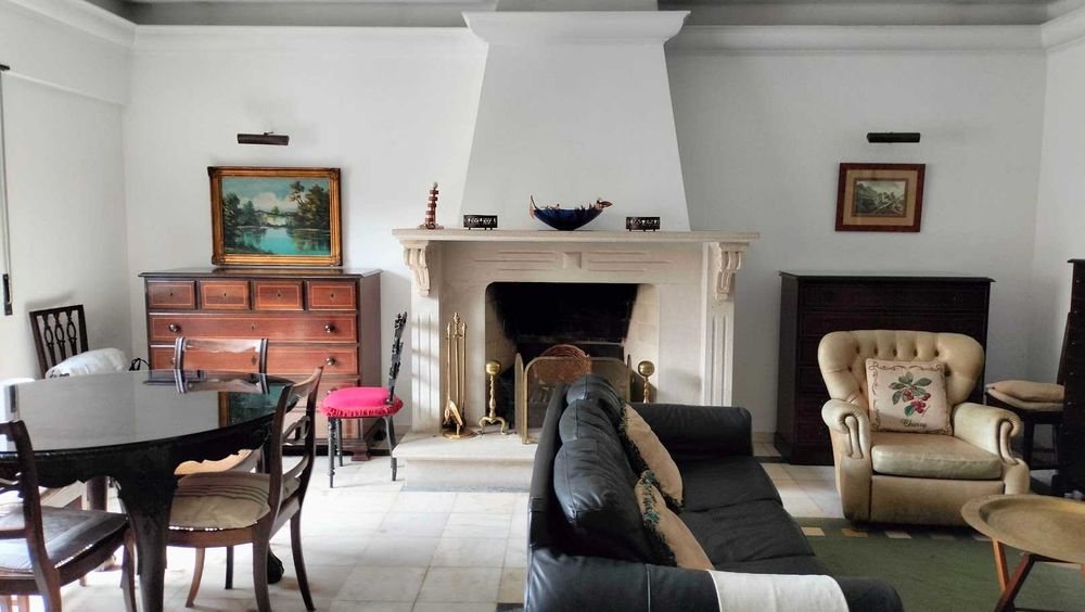Quarto individual em moradia- Lisboa para estudante universitário, deslocado.