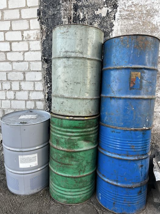 Продам Бочки металические 200л б/у