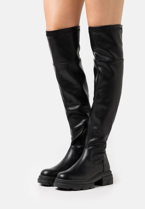 Kozaki muszkieterki na platformie Bullboxer 41