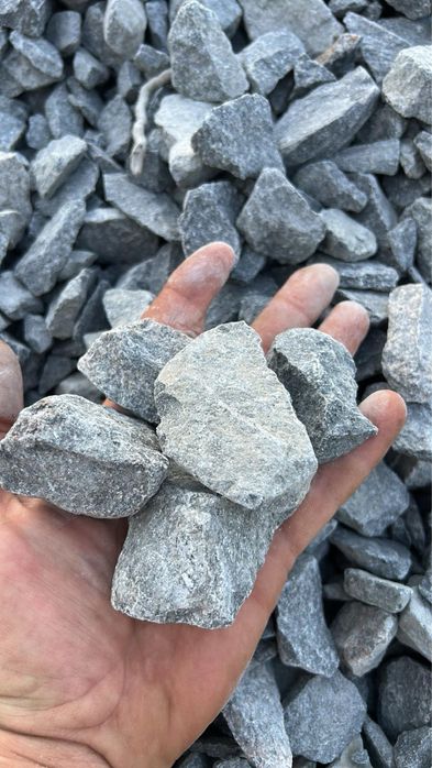 Щебінь Песок Чернозем Щебень Песок Торф в мішках та насипом 50кг-30тон