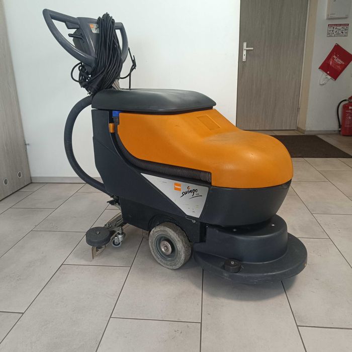 Szorowarka /maszyna czyszcząca  Taski Swingo 450 230V