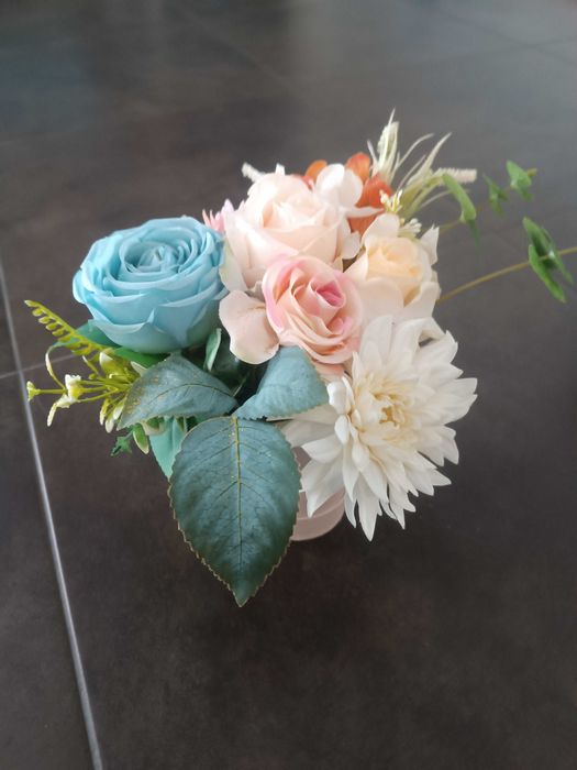 Caixa de flores lindas e cheirosas