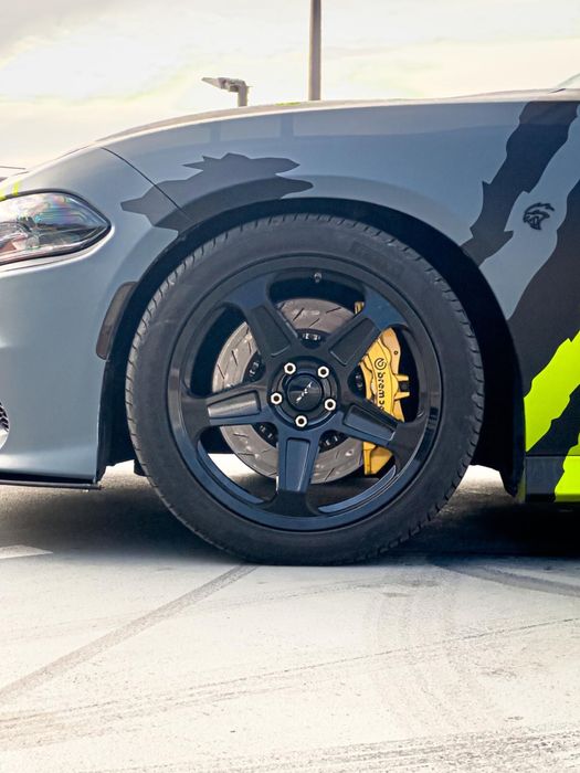 Dodge charger 6.2 SRT HELLCAT