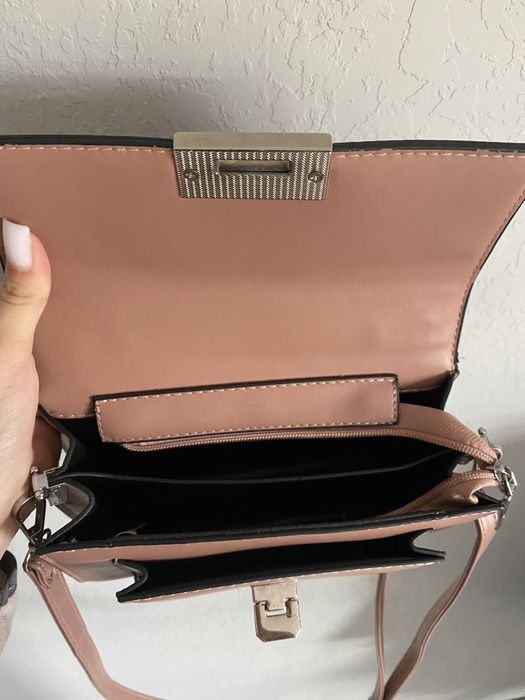 Сумка пудрова з ланцюжком нова