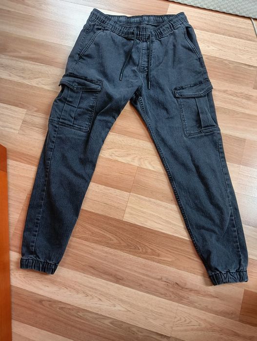 Spodnie cargo jogger firmy sinsay