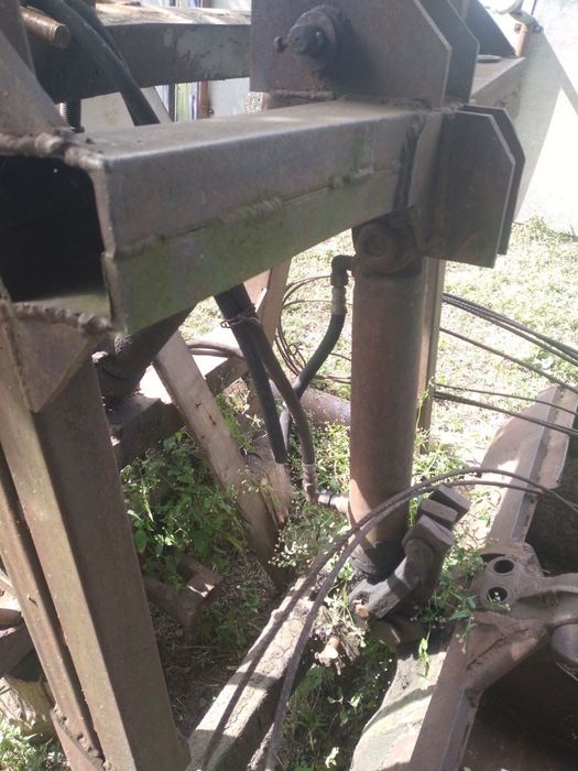 Навантажувач, погрузчик, навісне до трактора