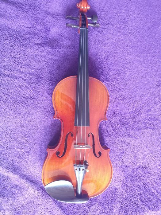 Skrzypce 4/4, nowe, ładne , dźwięczne