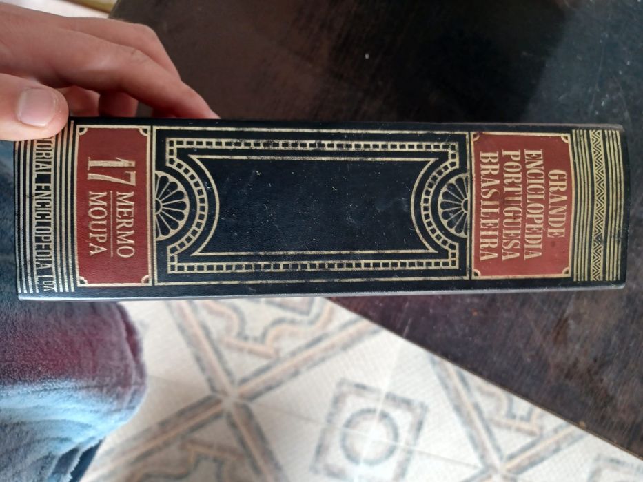 Coleção “Grande Enciclopédia Portuguesa e Brasileira”