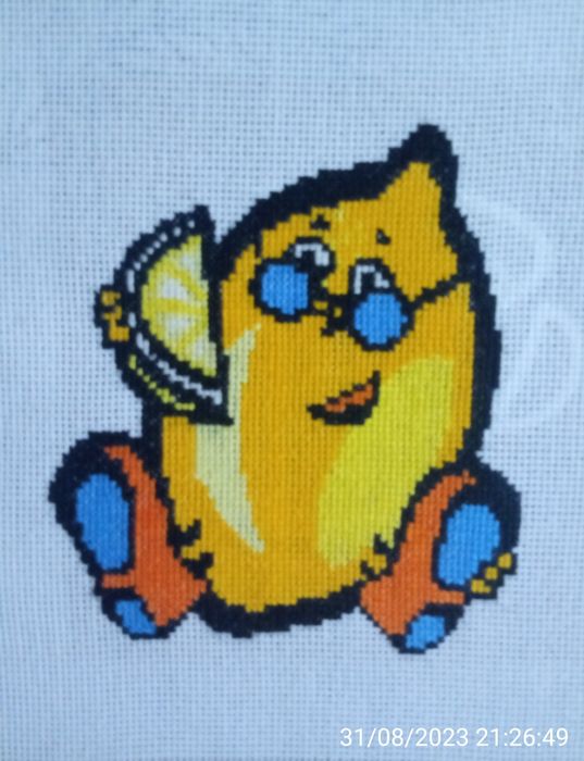 Картина вишита хрестиком .