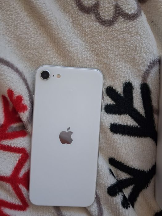 Айфон SE 2(64g) 76% батарея з коробкою