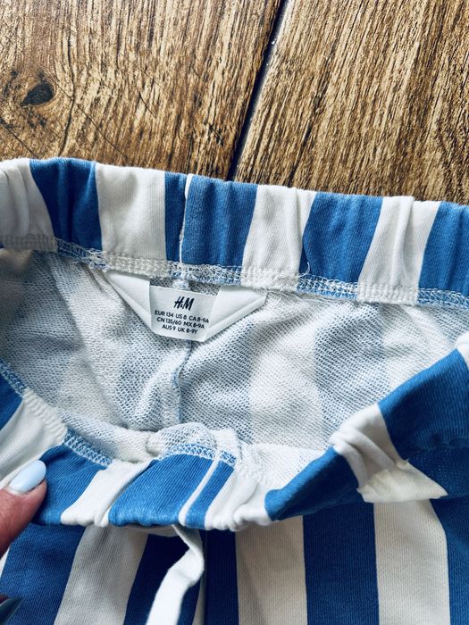 Spodenki w paski H&M 134 stan bdb