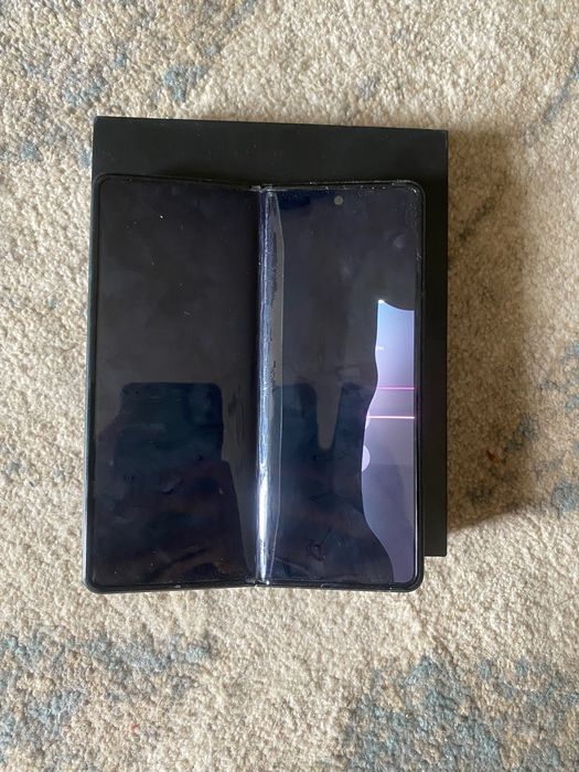 Продам Samsung Galaxy Z Fold 3