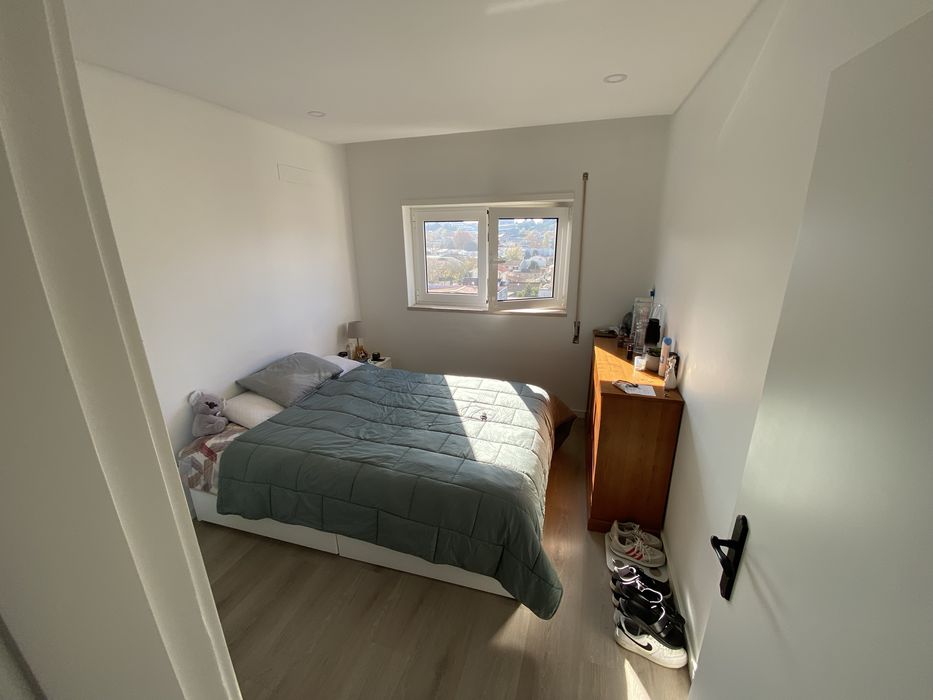 Quartos Remodelados com Cama de Casal – A 5 min do Braga Parque