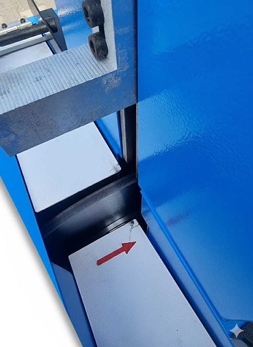 Zakuwarka do Węży hydraulicznych P32 + Przecinarka z skórowarką