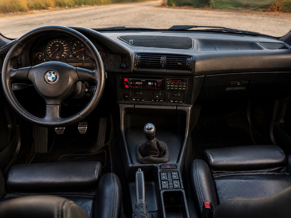 BMW serie 5 E34 540i V8 impecável