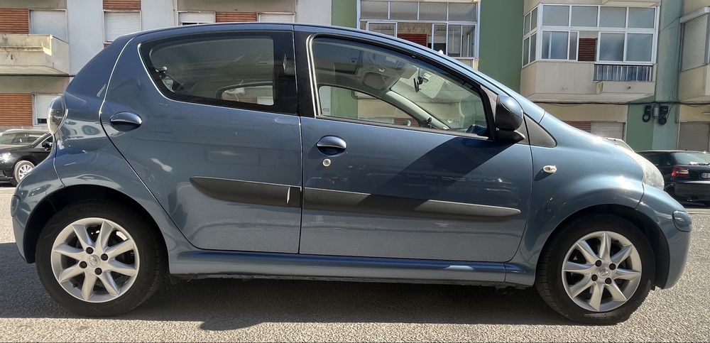 Toyota Aygo Automatico 1.0 + AC