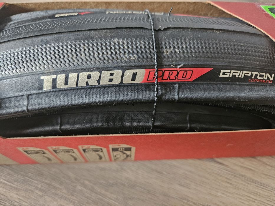 Opona Specialized Turbo PRO  700x24c [24]
