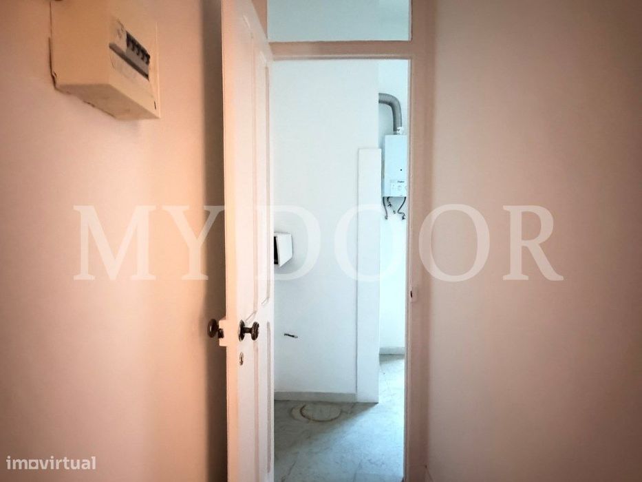 Apartamento T1 em Moscavide - Muita luz solar - Central