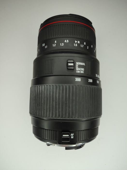 Obiektyw sigma 70-300 mm F 4-5.6 APO DG MACRO nikon