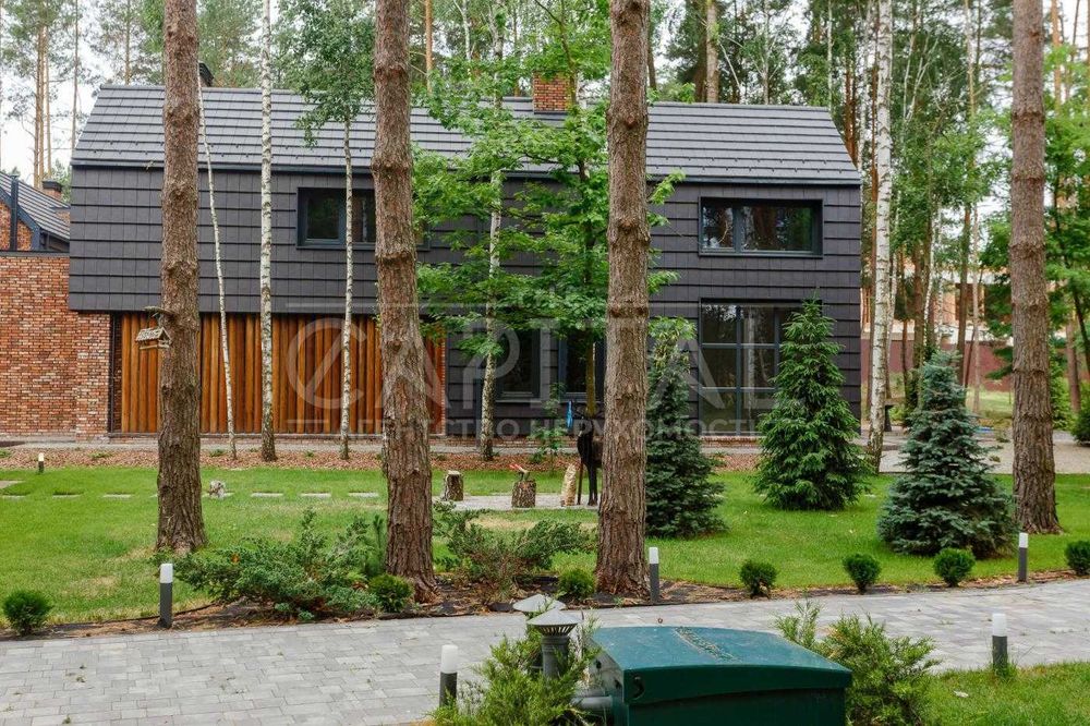 Продаж 2-поверхового будинку 200м2, с. Лебедівка, КМ Riviera Village