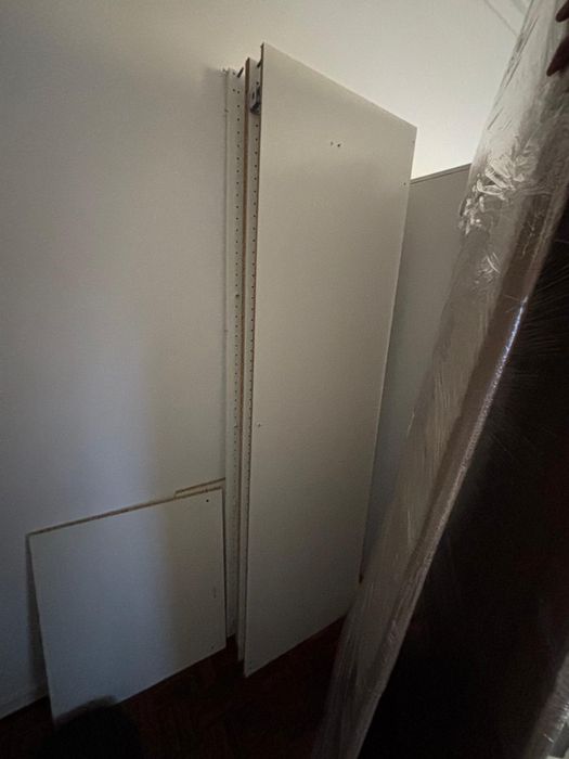 Roupeiro ikea como novo