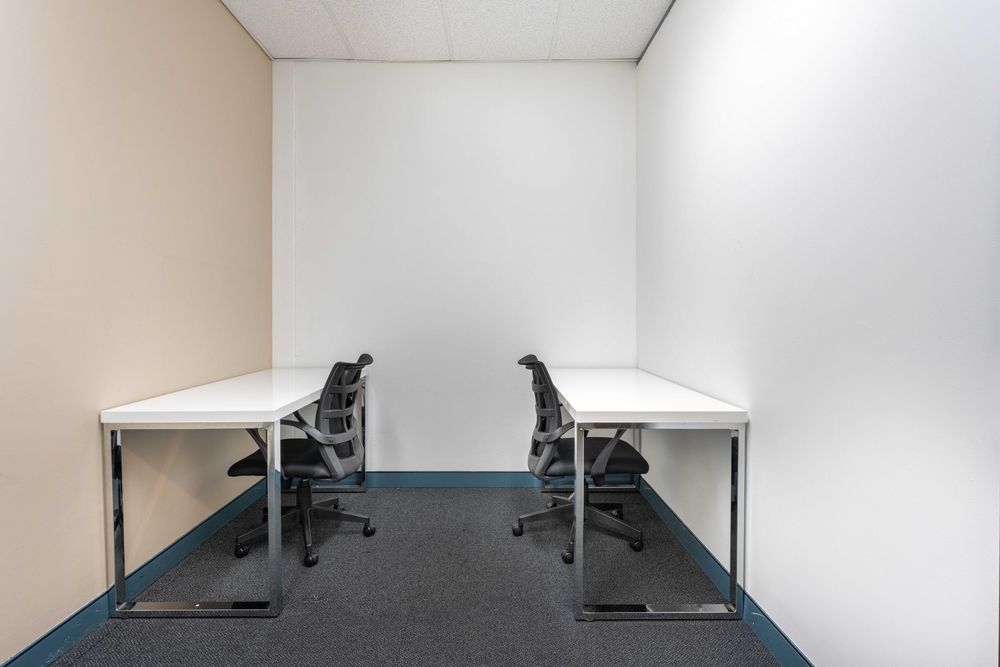 Wynajem biura w Poznaniu: Dostosowana do Twoich potrzeb 3-4-osobowa przestrzeń biurowa w lokalizacji Regus Okraglak