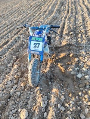 Mini motor spalinowy