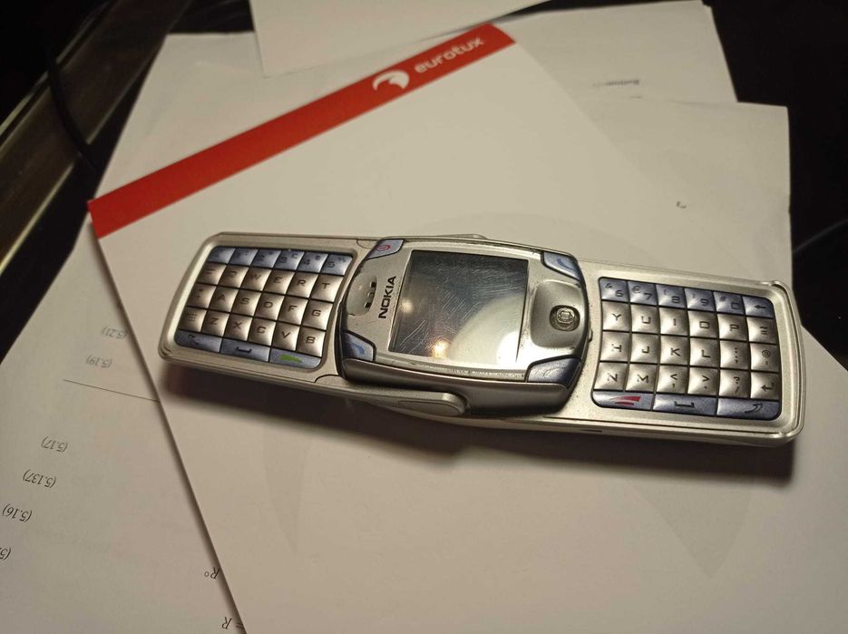 Nokia 6820 - Para coleção