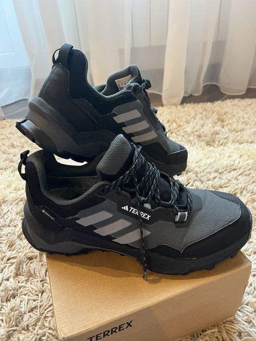 Кросівки Adidas Terrex( Gore-tex) оригінал.